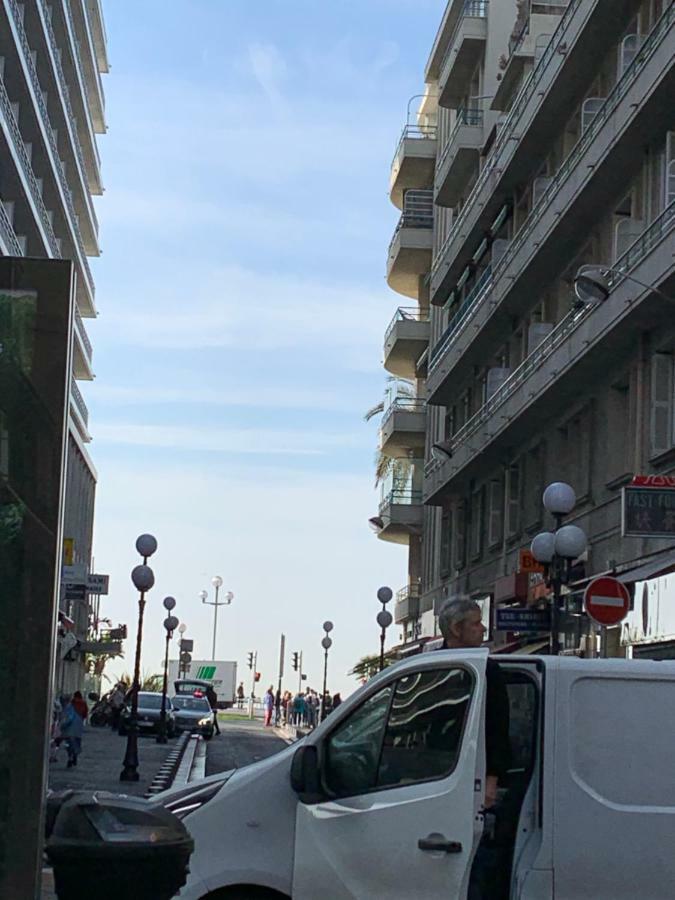 Beau Studio A 50M De La Plage Nizza Kültér fotó